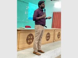 Guest-lecture-by-ch-kiran-kumar-on-it-pharma-careers-in-it-(8)