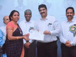 Dr-Padma-Lalitha-received-Best-Woman-Engineering-Teacher-Award