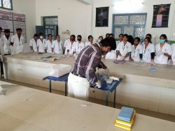 HAND-ON-TRAINING-ON-LABORATORY-ANIMALS-HANDLING-BLOOD-WITHDRAWAL-TECHNIQUES(8)